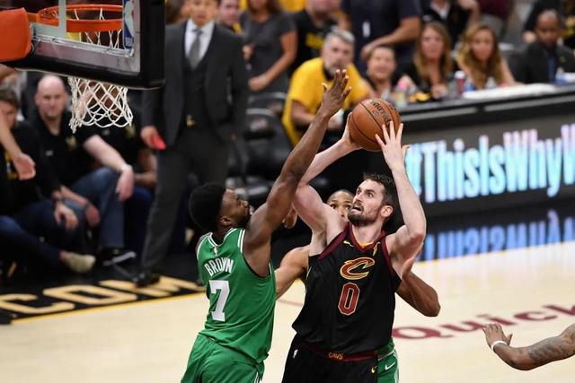 NBA彩经：黄蜂拿下魔术&勇士射落太阳分别锁定分区第八